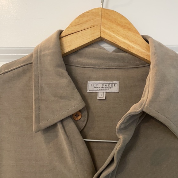Ted baker men’s silk shirt. Size 2. (Med) - Picture 2 of 6